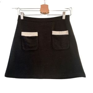 Black Knit Skirt with Pockets
